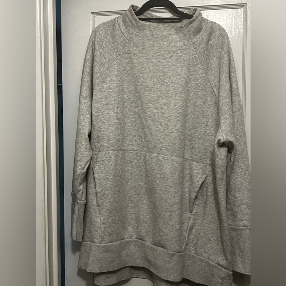 Fabletics - light grey mock neck sweatshirt